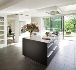 KAP-002_IMG_L1_KitchenwithBackyardView_by-Steve Tsai CROP